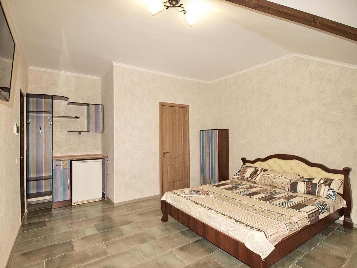 Abrikos Hotel Kirilivka Kültér fotó